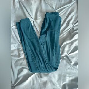 Lululemon align with pockets